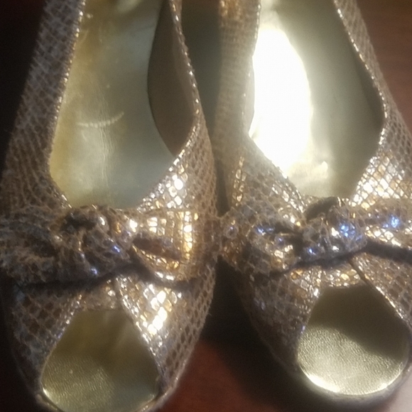 Mettalic Italian made wedge - Picture 6 of 6